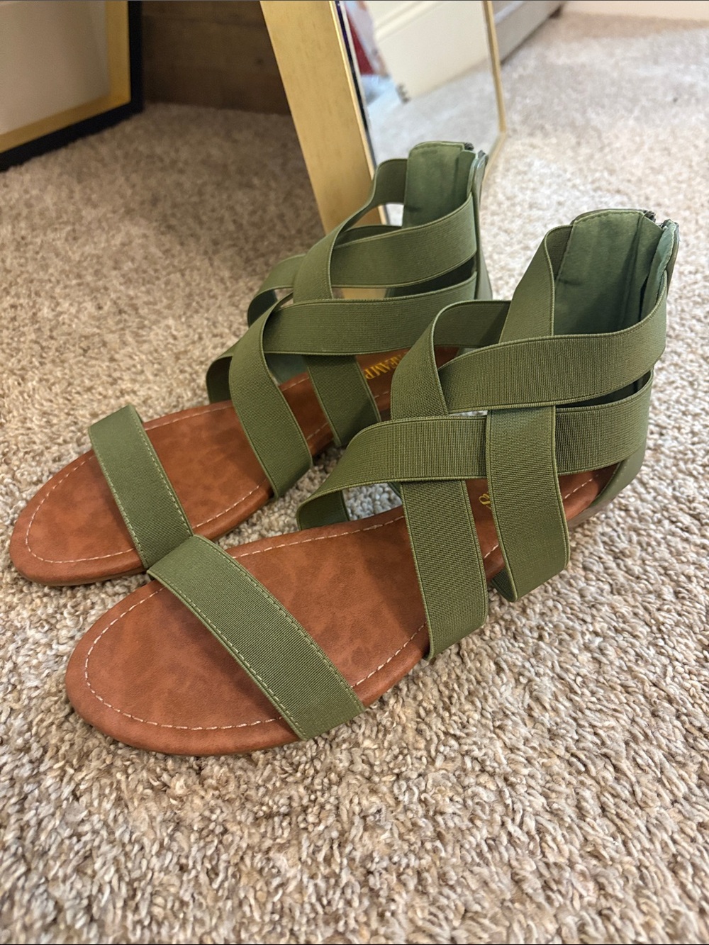 DreamPairs Women’s Olive Green Strappy Gladiator Sandals Brand new size 11
